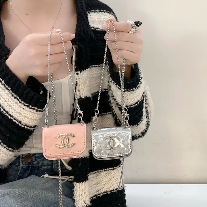  CHANEL AirPods 4 case