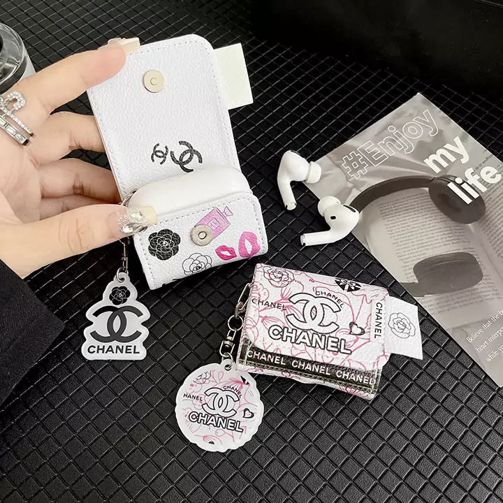  CHANEL AirPods 4 case