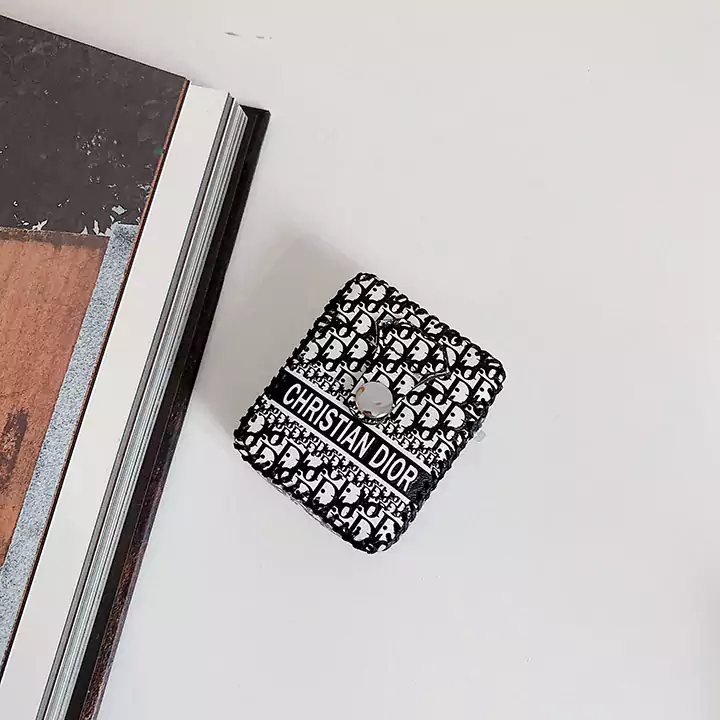  black letter - logo AirPods cover