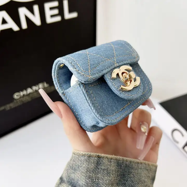  Chanel AirPods 3 case