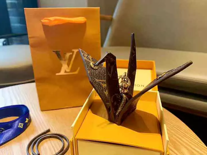  Louis Vuitton keychain