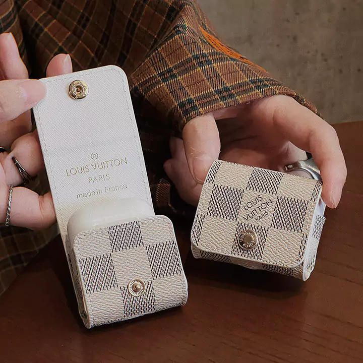  LV AirPods Pro case