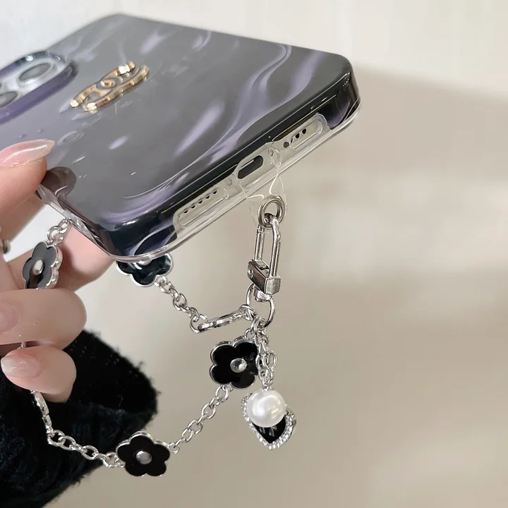  chanel ink van cleef & arpels bracelet iphone 16/16pro case