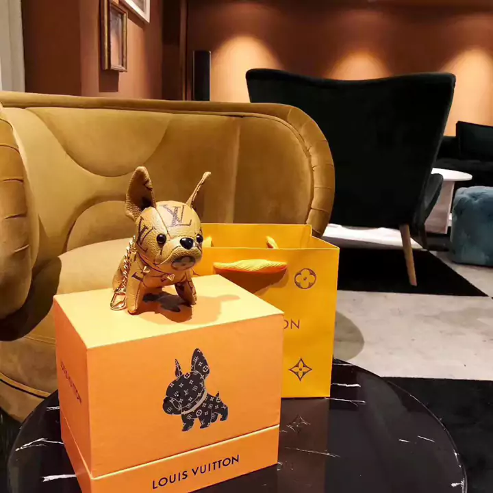 Louis Vuitton cute puppy keychain