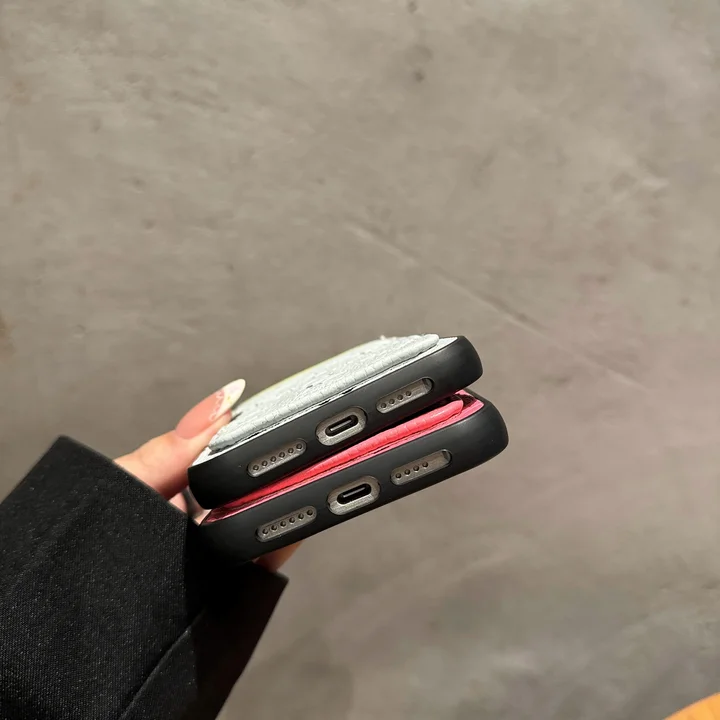 Louis Vuitton pebble grain phone case