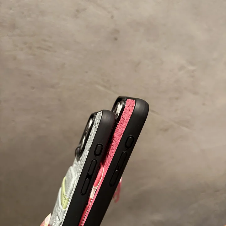 Louis Vuitton pebble grain phone case