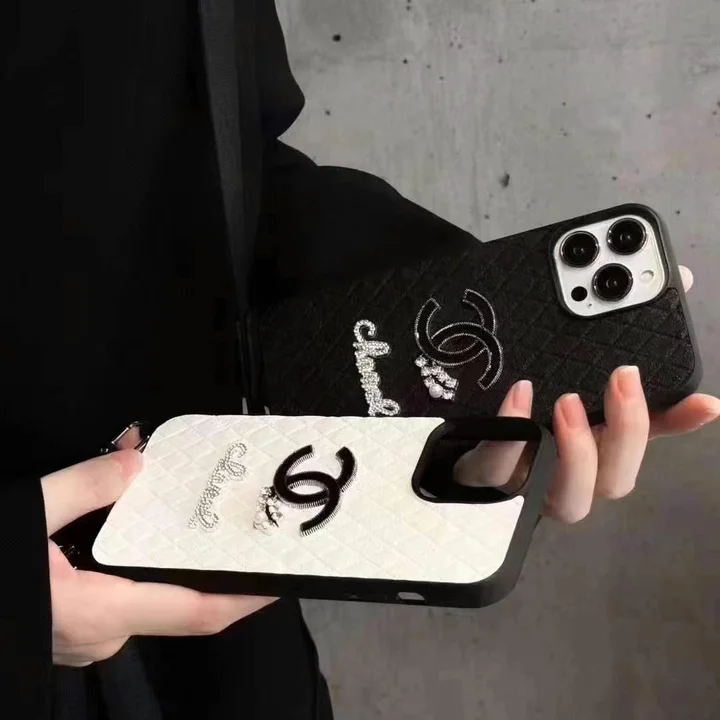 chanel black white crossbody iphone 16/16pro/pro max case