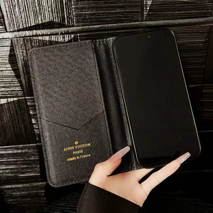 Louis Vuitton pebble grain phone case